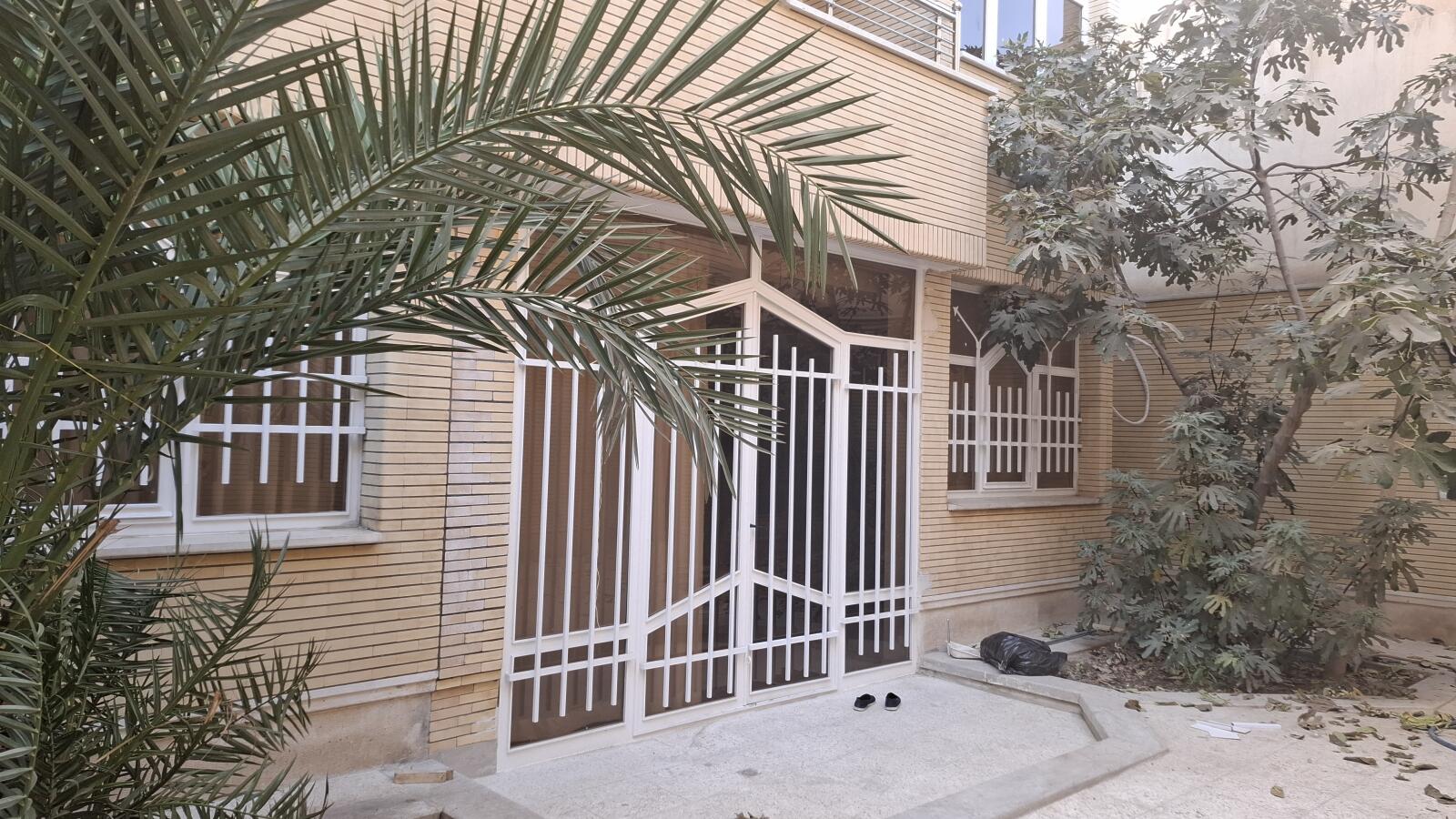 ورودی اقامتگاه ورودی اقامتگاه