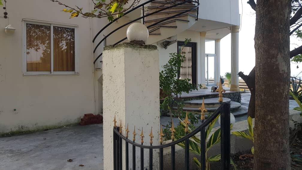 ورودی اقامتگاه