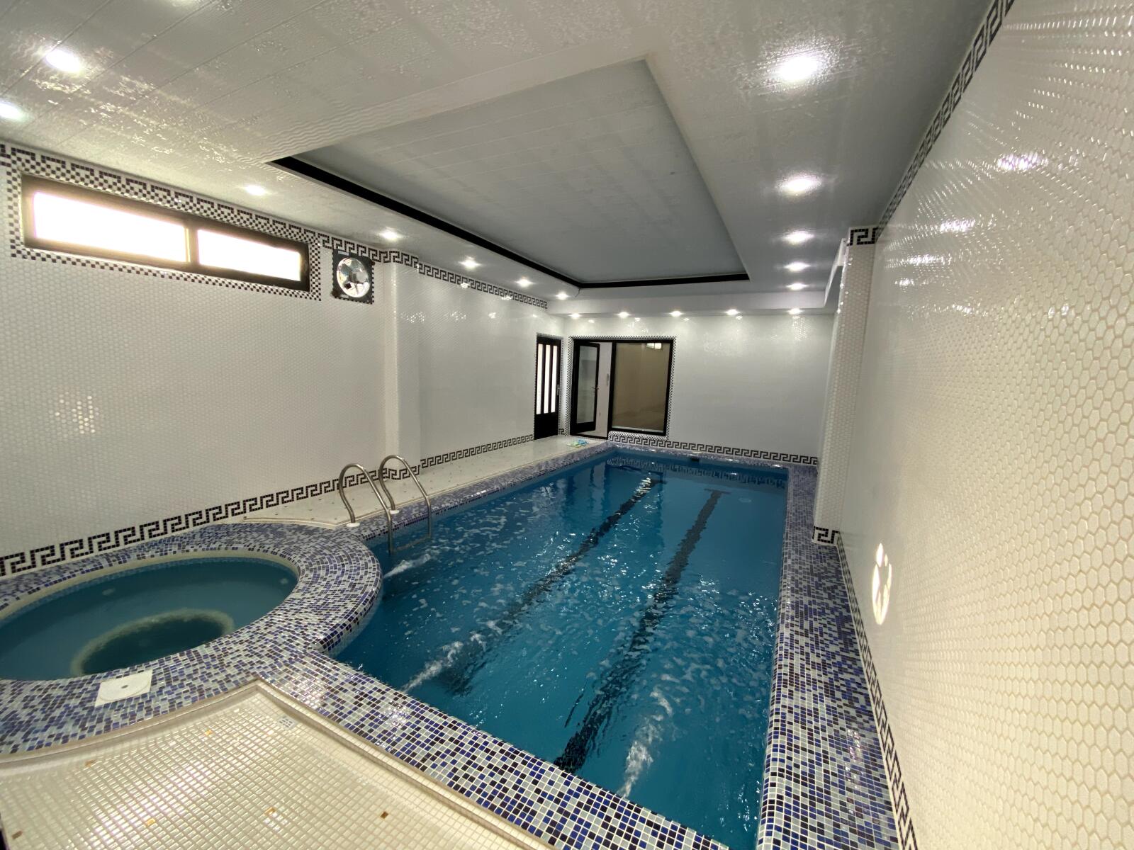 استخر استخر