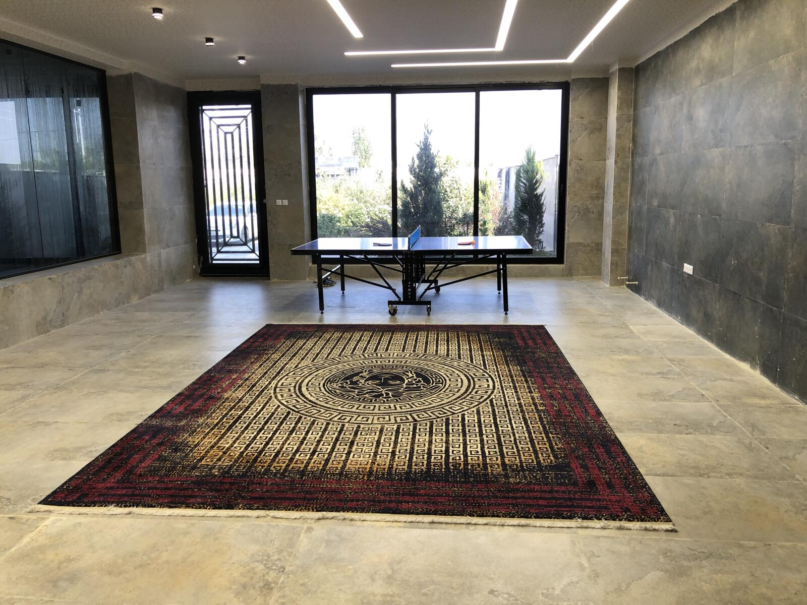 اتاق پذیرایی طبقه همکف