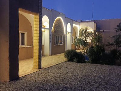 "اتاق ۵" اقامتگاه بومگردی رویای کویر ابوزیدآباد