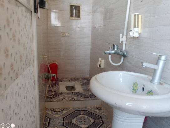 سرویس بهداشتی و حمام مشترک