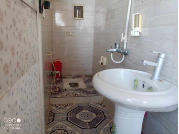 سرویس بهداشتی و حمام مشترک