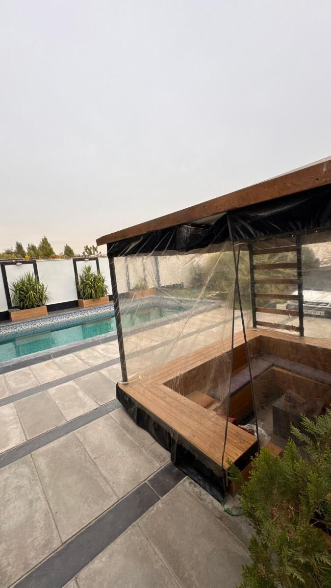 آلاچیق و استخر