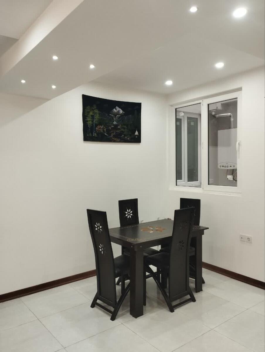 میز نهارخوری