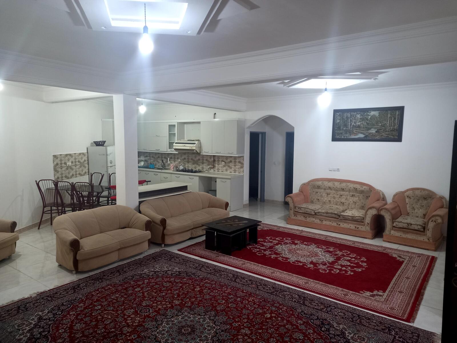 اتاق پذیرایی و آشپزخانه اتاق پذیرایی و آشپزخانه