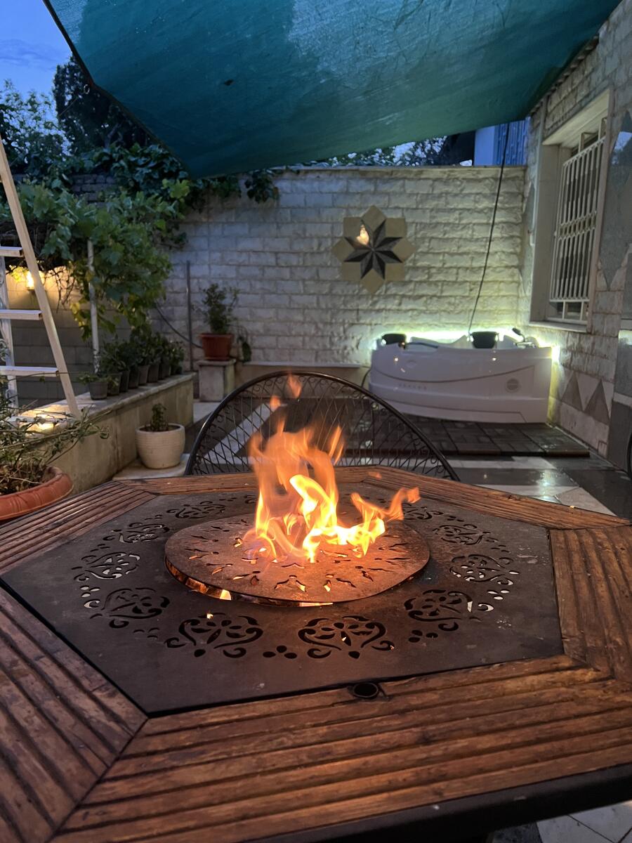 حیاط حیاط
