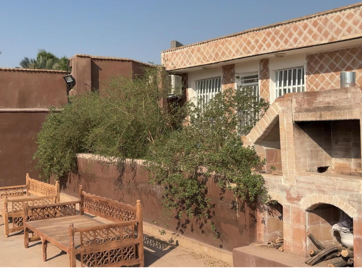 نمای ساختمان