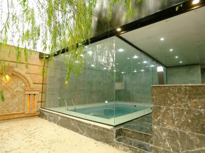 ویلای با استخر آبگرم "الگانت 5" در شهریار