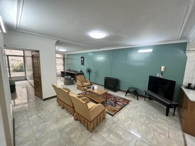 خانه یک خوابه نصف جهان