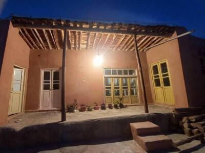 اقامتگاه بومگردی "ترنج" در زنجان