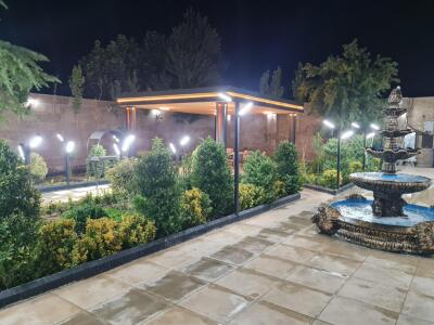 ویلا با استخر آبگرم "قصر سناتور" در کردان