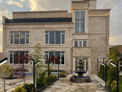 ویلا با استخر آبگرم "قصر سناتور" در کردان