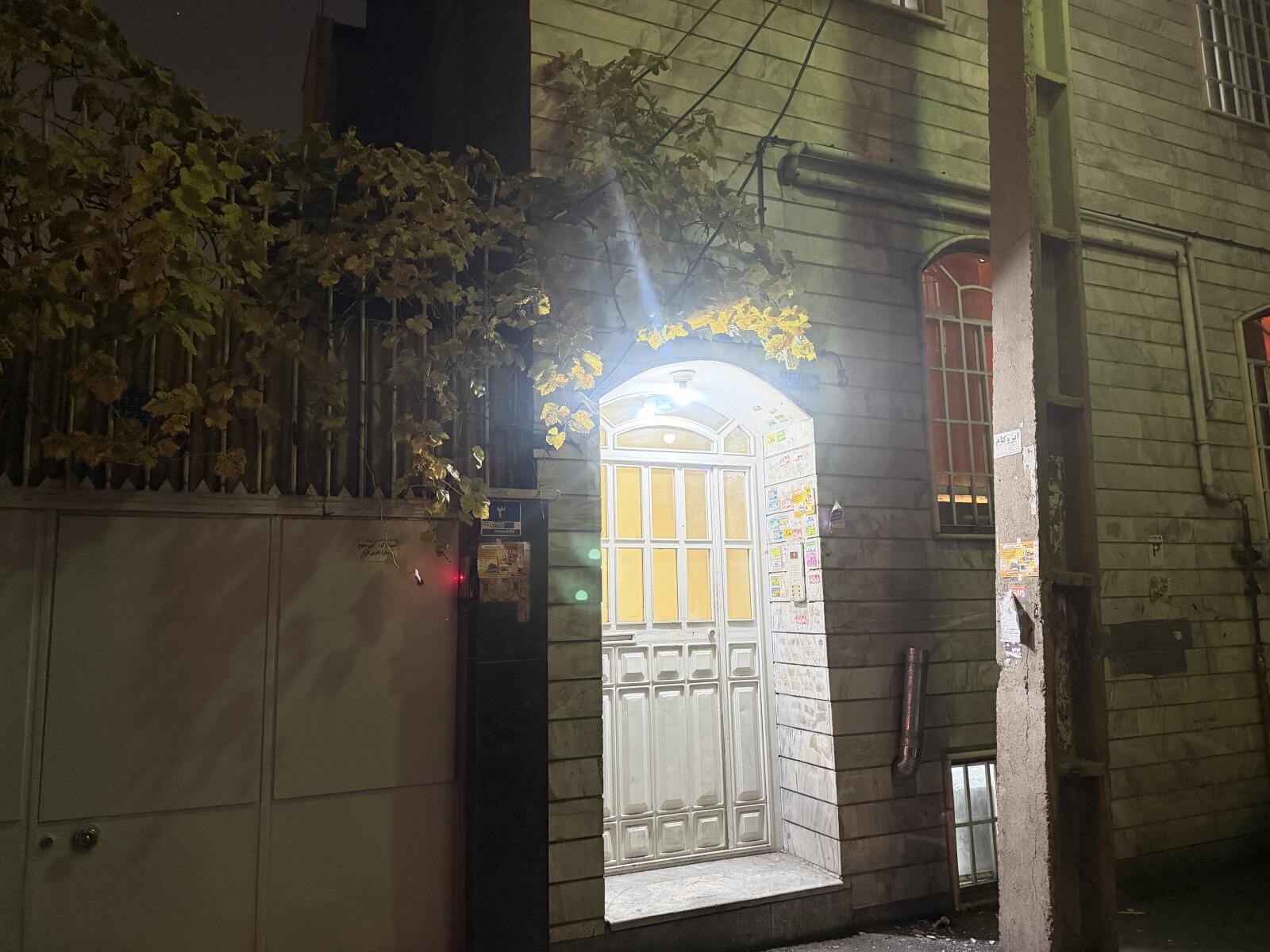 ورودی اقامتگاه ورودی اقامتگاه