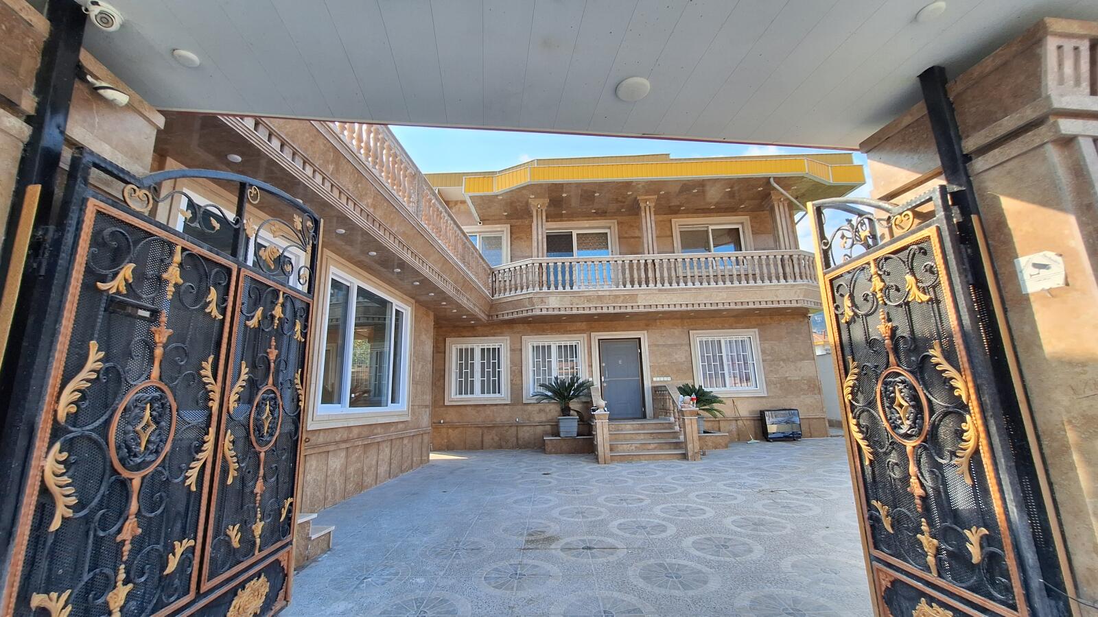 ورودی اقامتگاه ورودی اقامتگاه