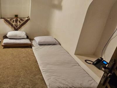 "اتاق تک نفره"اقامتگاه سنتی عمارت صفویه