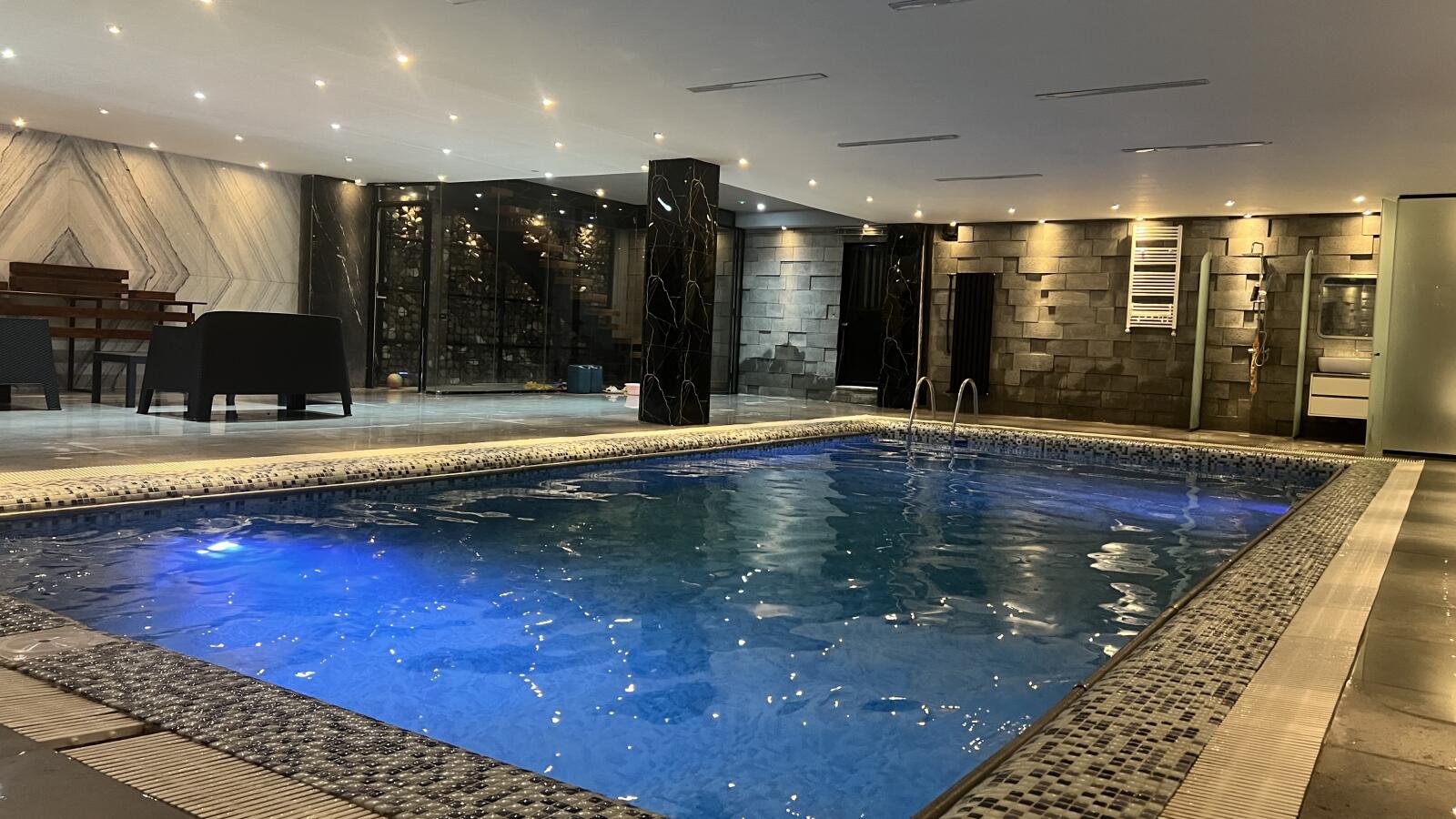 استخر استخر