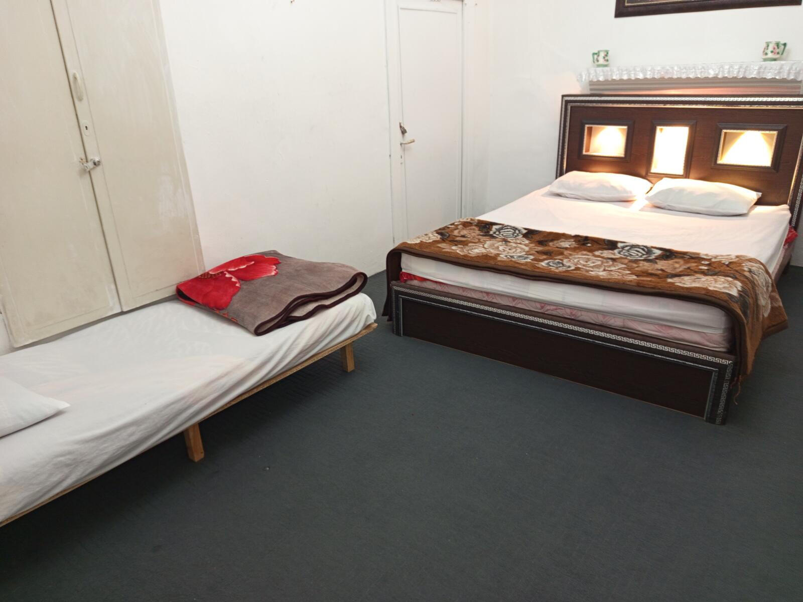 اتاق غیر مستر ۶ اتاق غیر مستر ۶