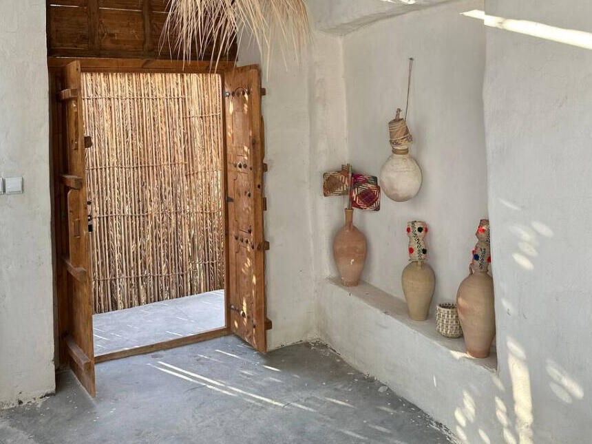 ورودی اقامتگاه ورودی اقامتگاه