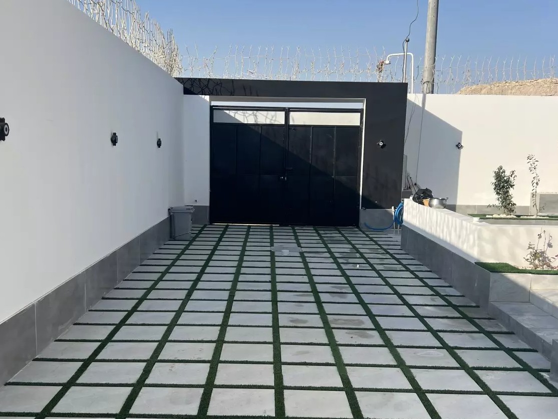 حیاط