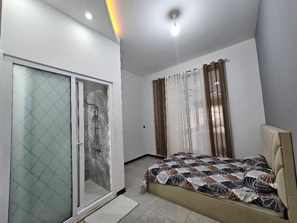 اتاق‌خواب 1 و حمام