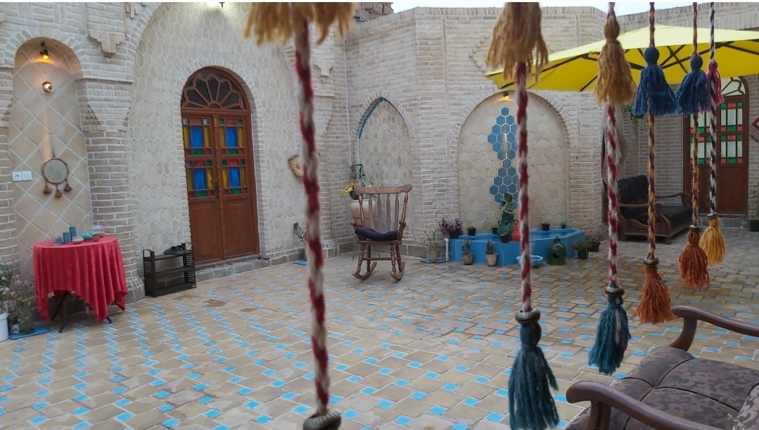 حیاط