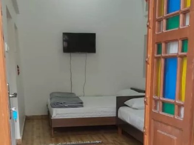 مجموعه اقامتی انگور زاده "اتاق سه تخته 1"