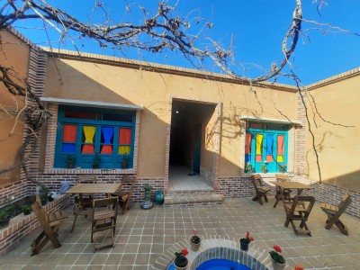 اقامتگاه سنتی کاشانه بسطام