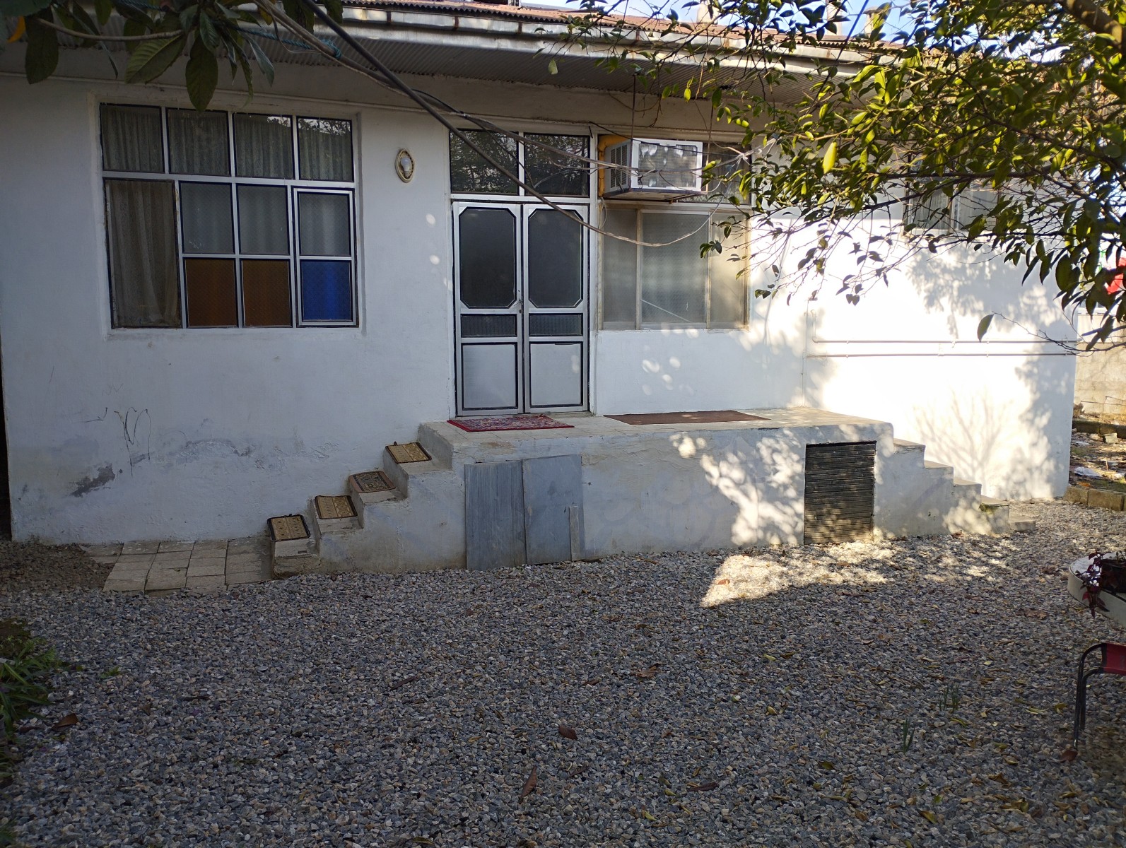 ورودی اقامتگاه ورودی اقامتگاه