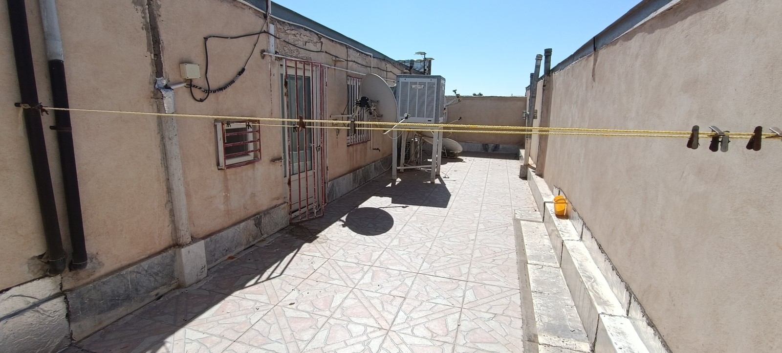 حیاط حیاط