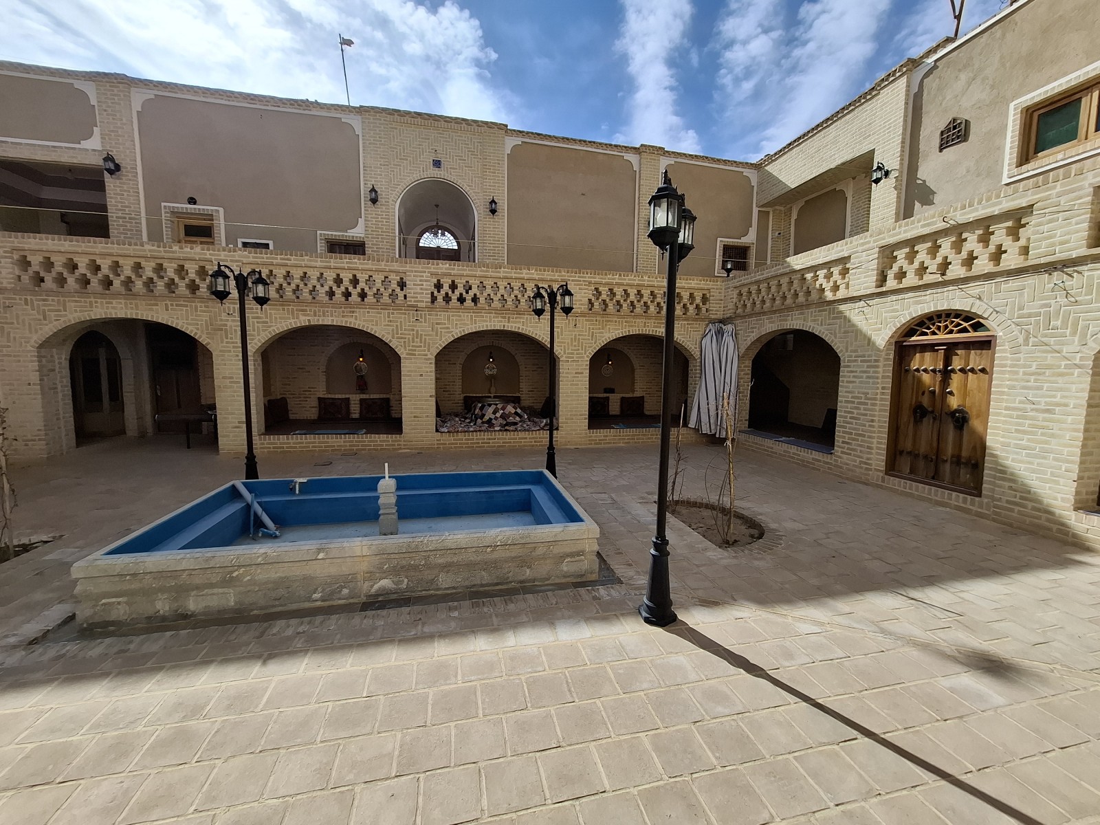 حیاط