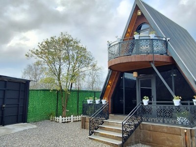 کلبه سوئیسی "پندار"