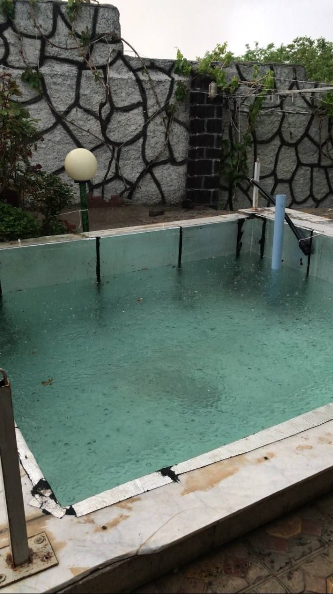 استخر آب سرد