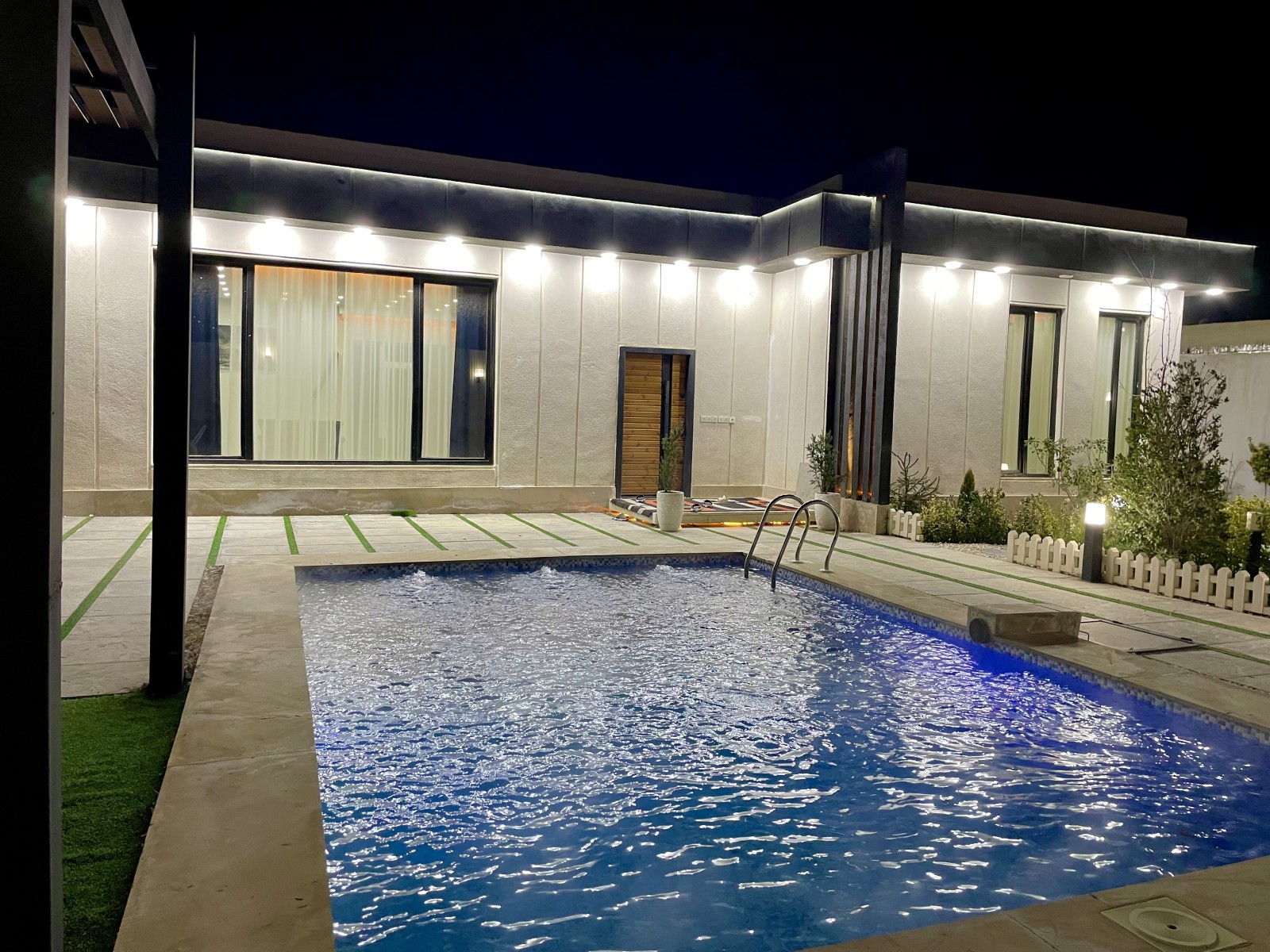 استخر استخر