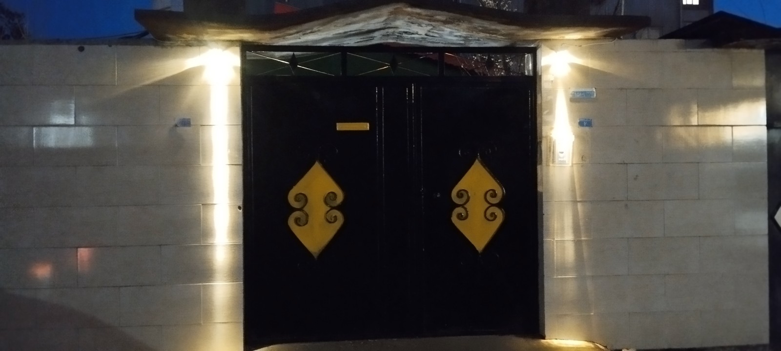 ورودی اقامتگاه