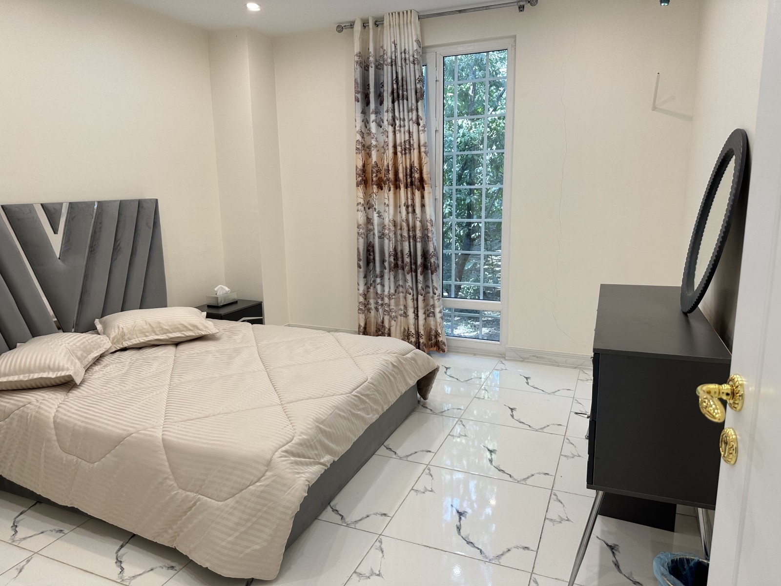 اتاق‌خواب غیر مستر