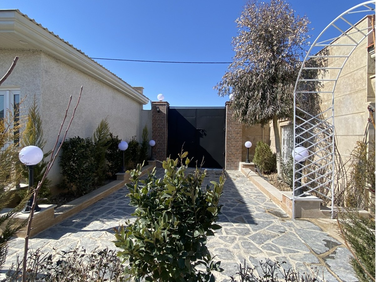حیاط