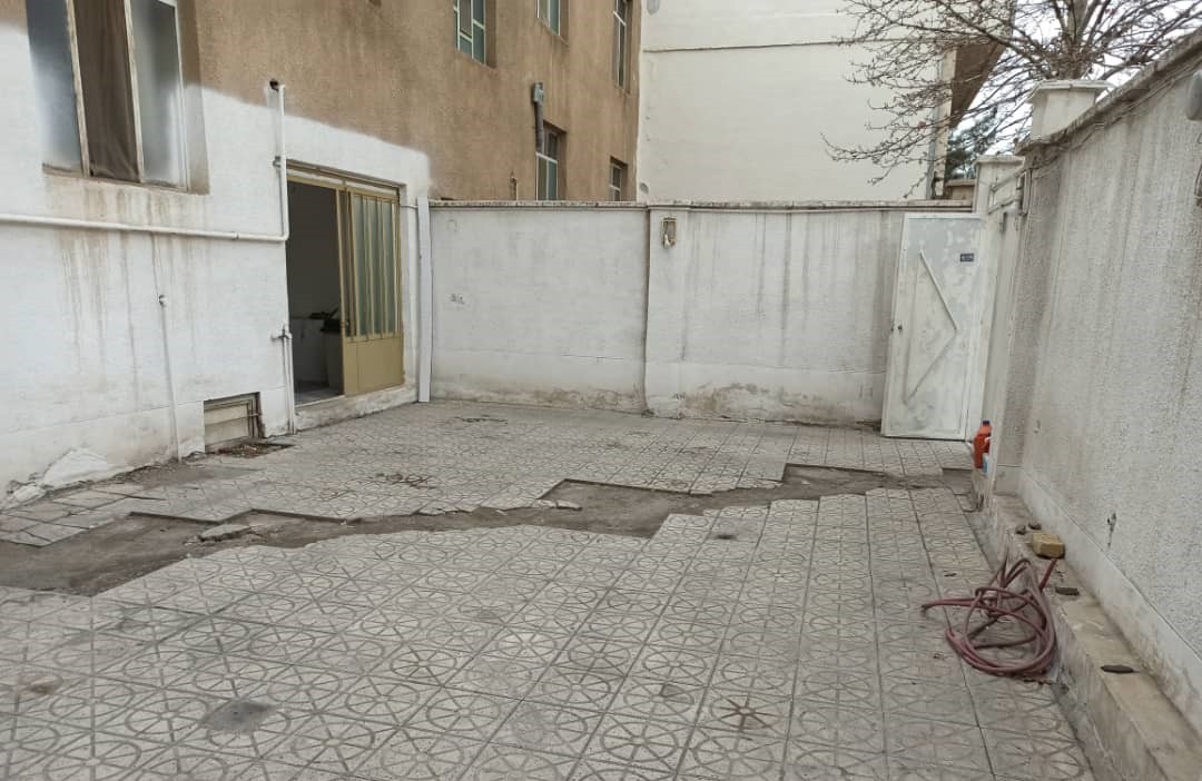 حیاط