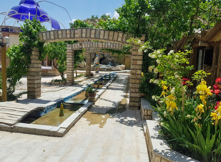 حیاط