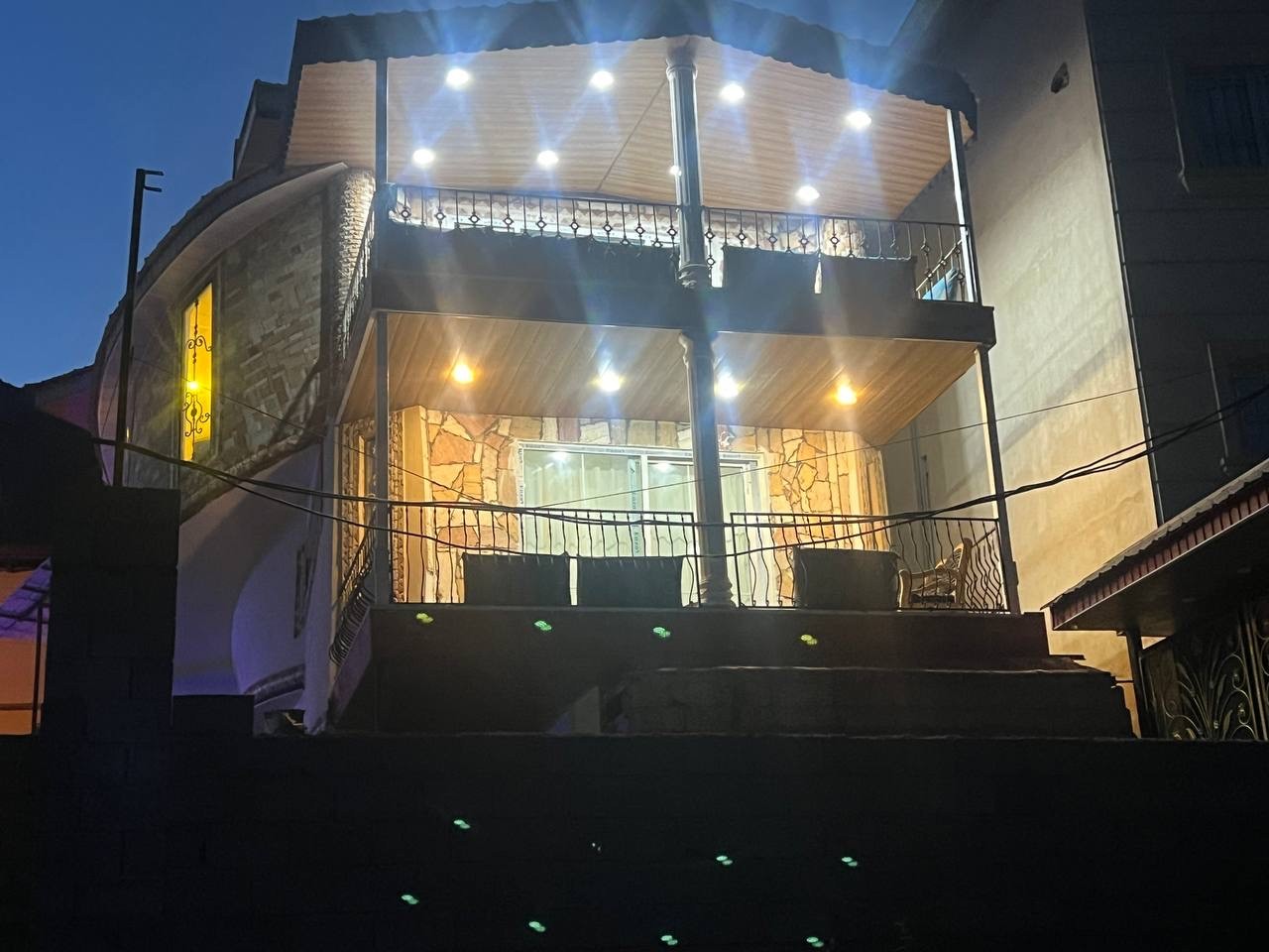 نمای ساختمان