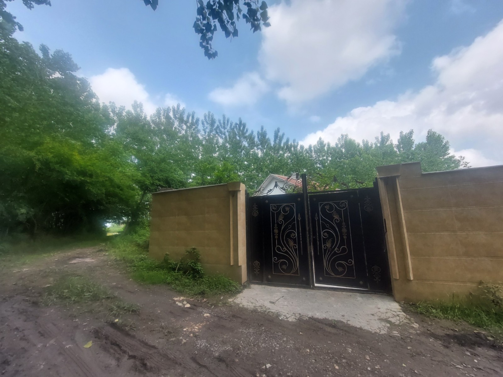 ورودی اقامتگاه