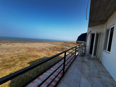 واحد دو خواب رو به دریا