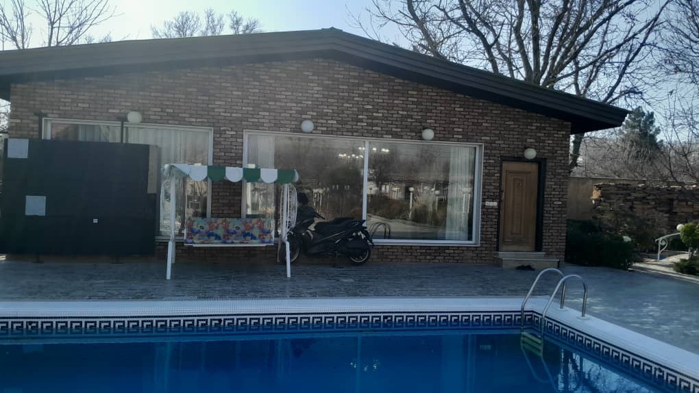 استخر استخر