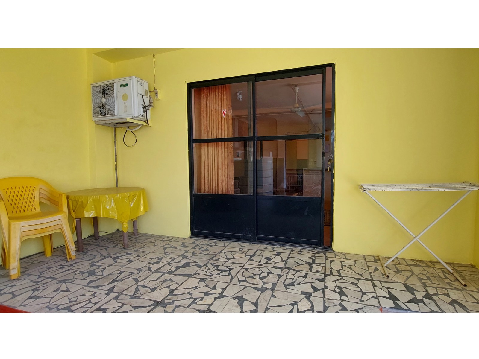 نمای ساختمان