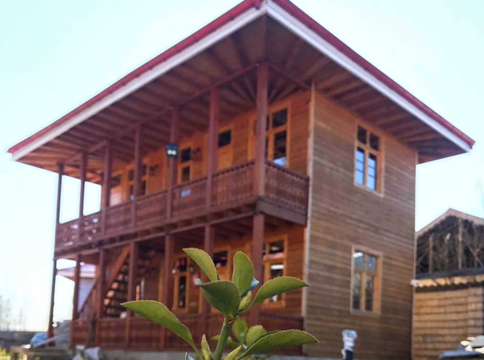 نمای دیگر ساختمان های اقامتگاه