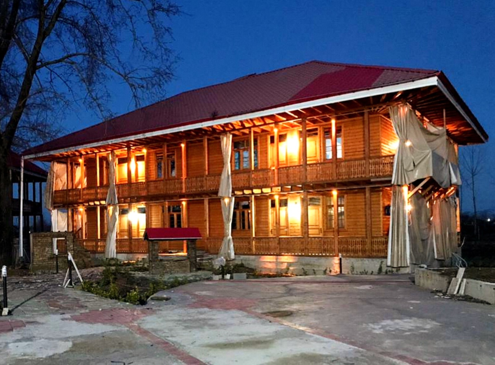 نمای ساختمان