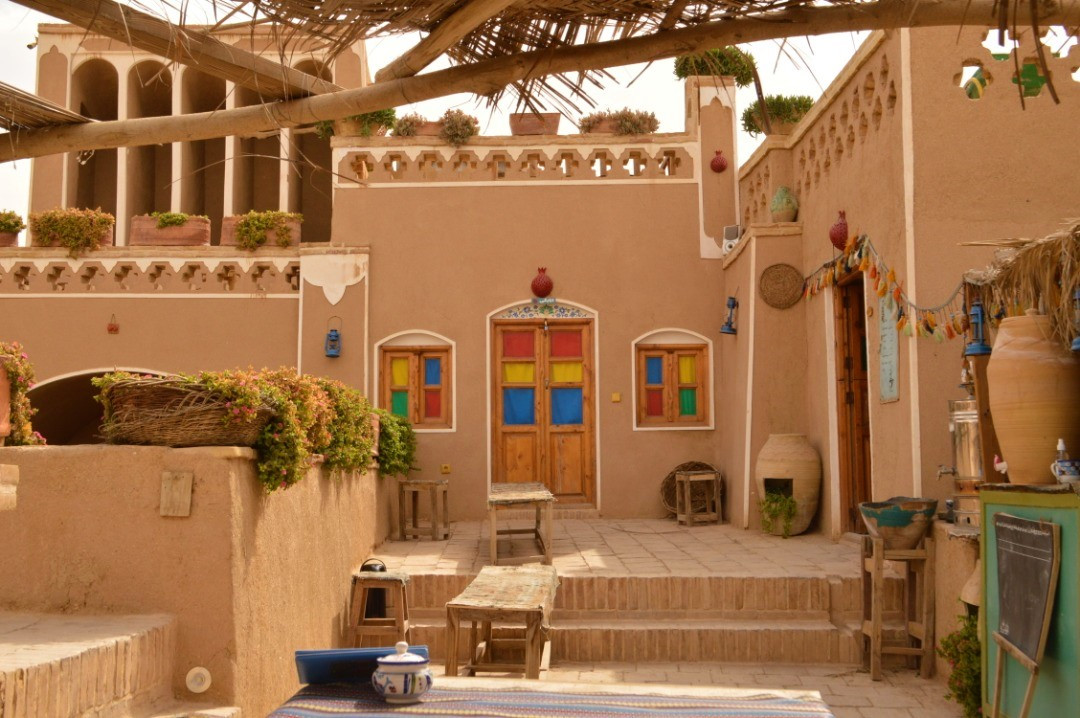 حیاط