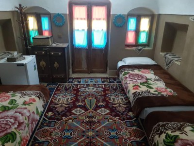 اقامتگاه بومگردی انار "اتاق مستر اتابکی"