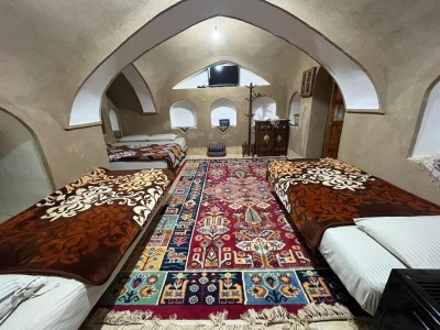 اقامتگاه بومگردی انار "اتاق مستر طاق شانار"