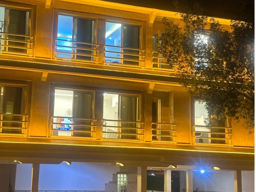 نمای ساختمان